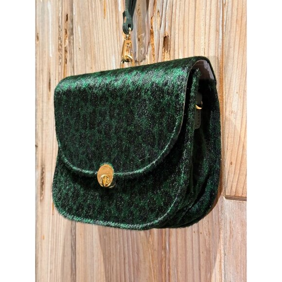 Vintage-Inspired Green Faux Leopard Fur Satchel Shoulder Bag With Gold Turn Lock - Picture 3 of 9